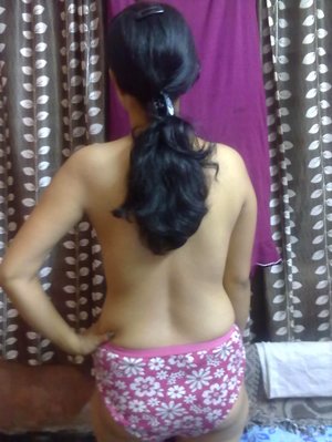 Fuck My Indian GF offers a free photo gallery with Indian Babe in hard fucked scene